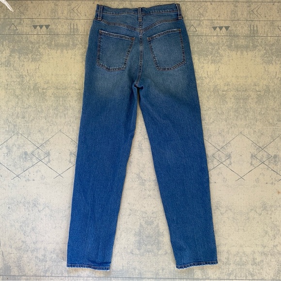 Universal Thread high-rise '90s straight jeans 4R - Picture 3 of 6